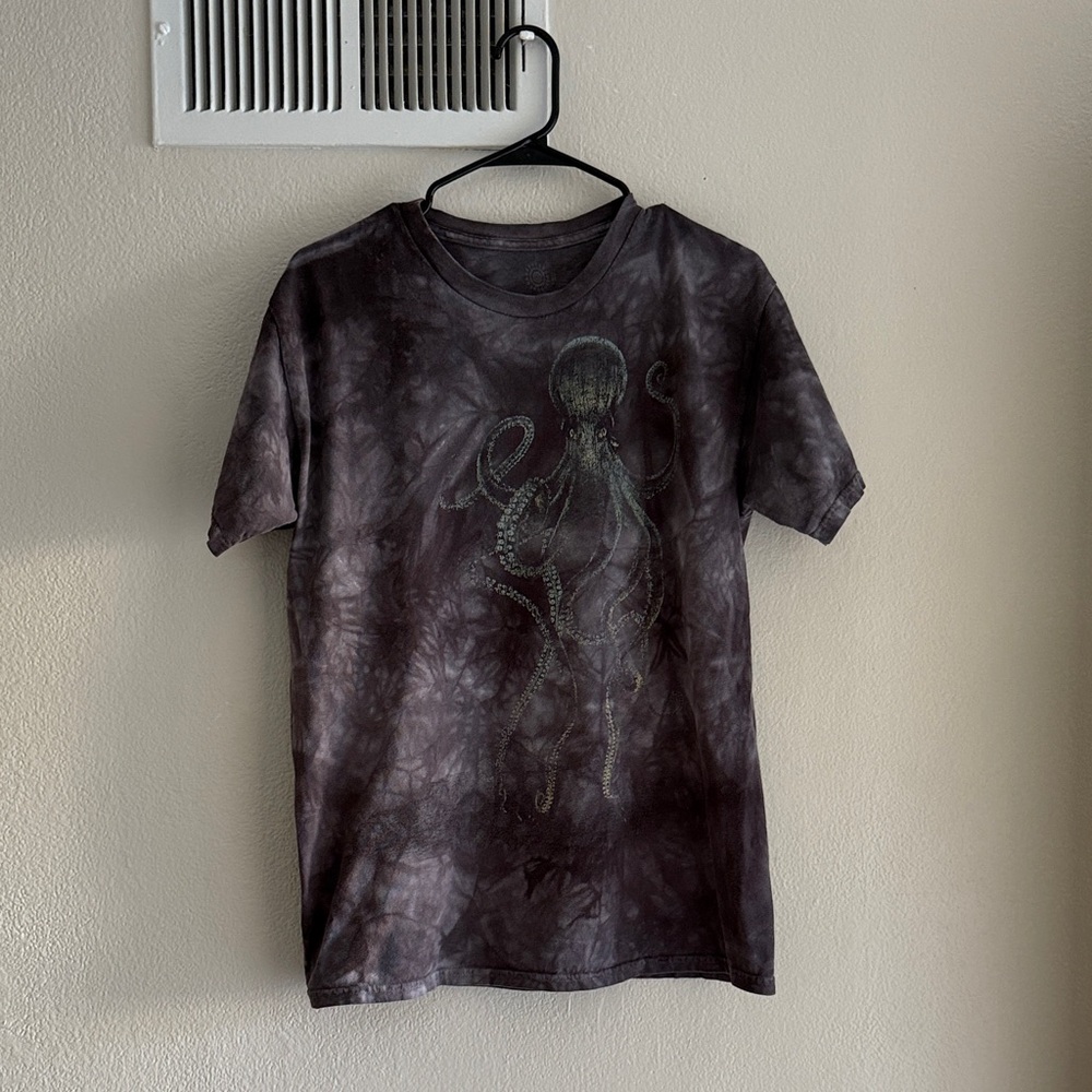 Octopus Graphic Tie-Dye T-Shirt